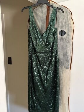 NWT Bisou Bisou Emerald Green Sequin Maxi Dress
